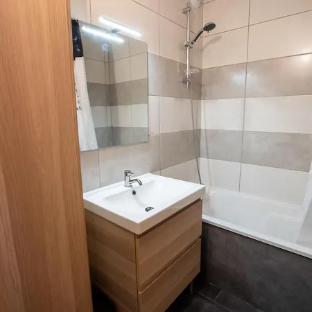 Apartment Carline E8 *